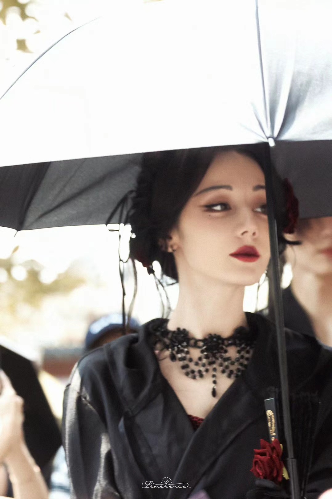 贺思慕迪丽热巴贺思慕3月最热女角色 你的身后如果中了冷箭，说明你走在他们前面。你