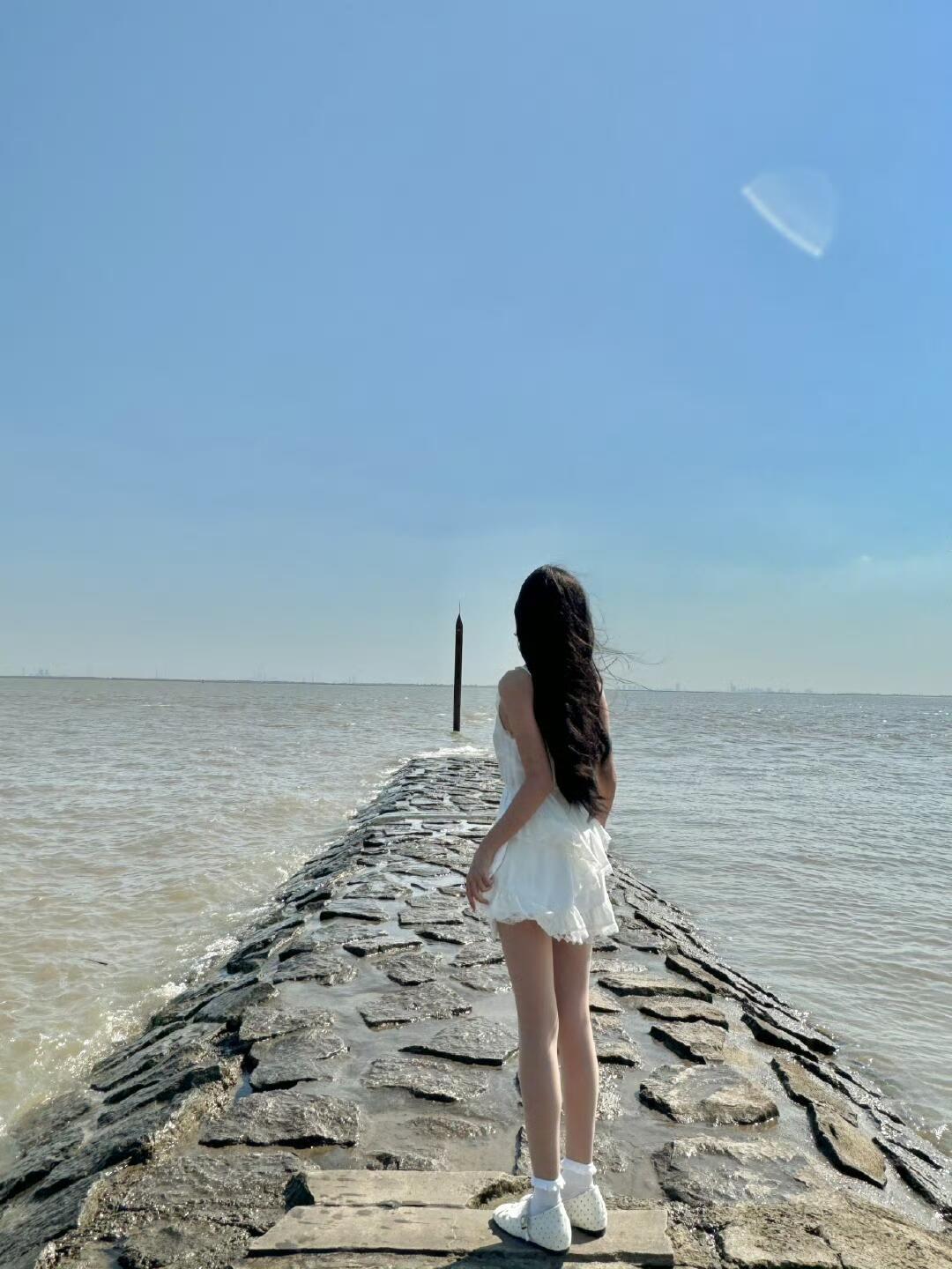 没有哪个女人，
能真正偷走别人的男人。

她们看似带走的是感情，
其实带走的，都