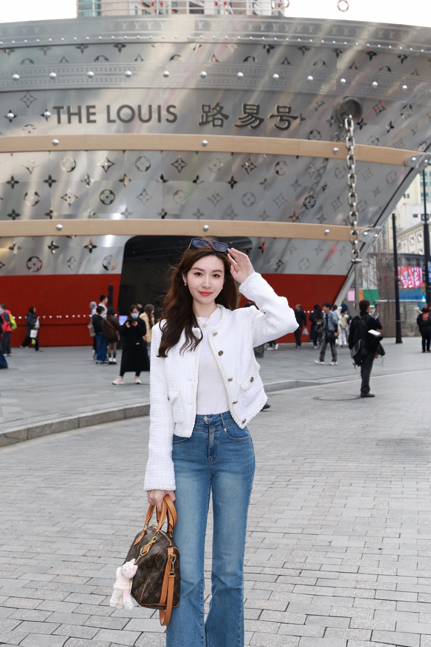 上海我还会再去的 但是我们不会再见了