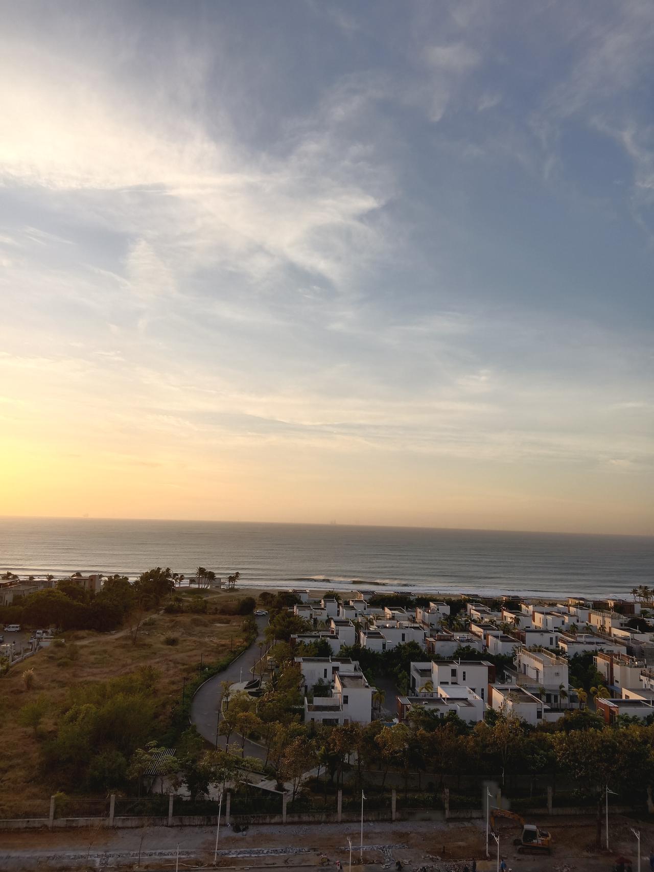 分享一张相册里随手拍的天空