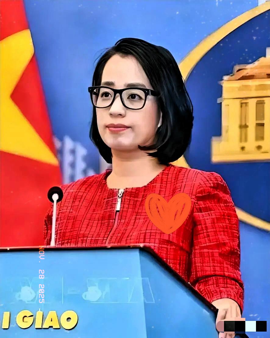 11月27日傍晚，越南外交部发言人范秋姮在例行记者会上重磅发声，坚决重申支持一个