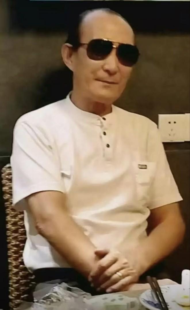 《还有什么放不下》词曲：张彬

新年的钟声敲响
岁月的脚步 匆匆忙忙
爸爸已走四