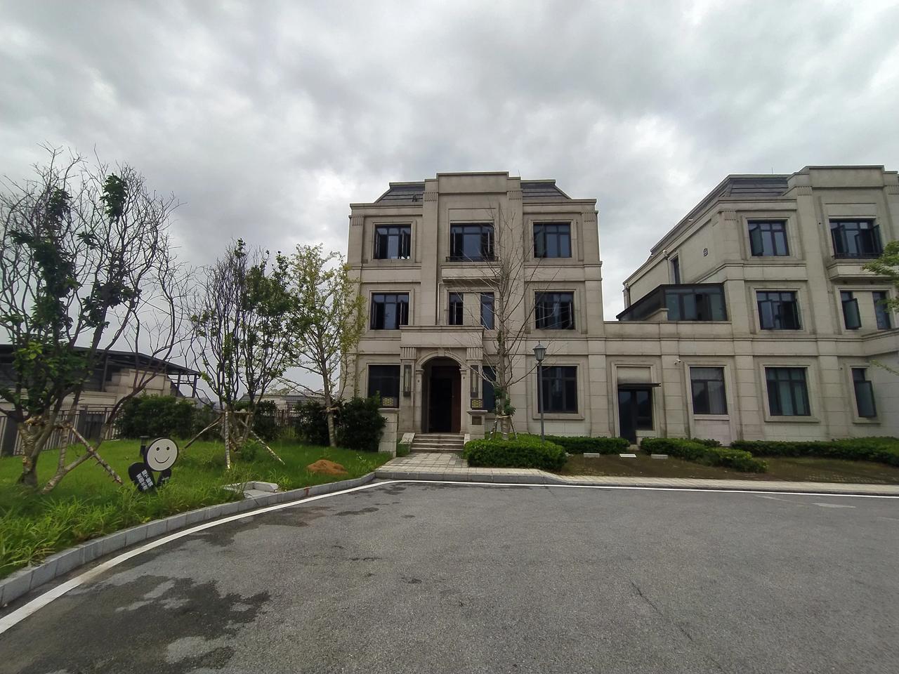 #如果你有20万，你会先买房还是先买车#看自己的需求来吧，如果自己没有房子，优先