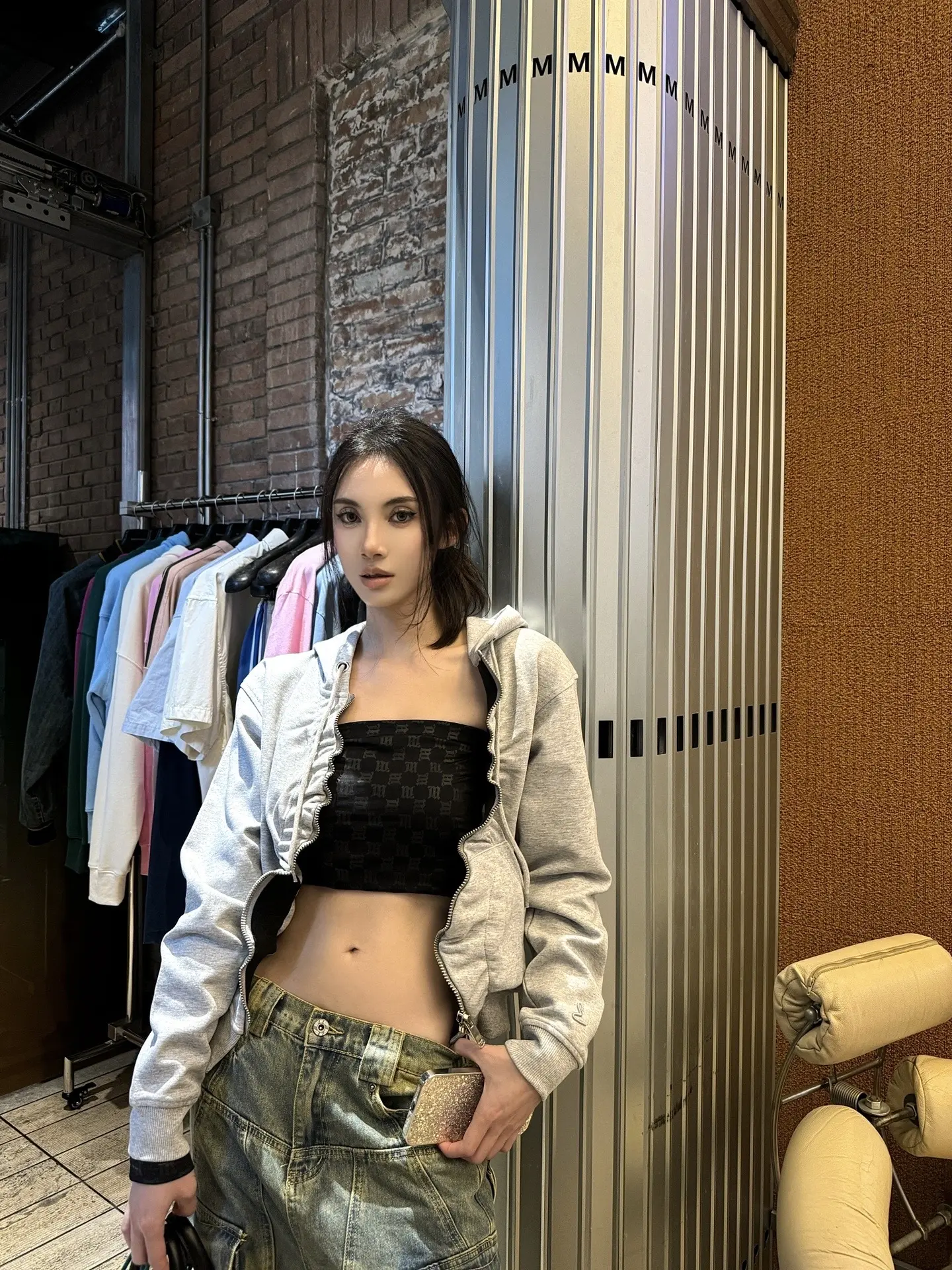 扣6吸走前任身上的财运。