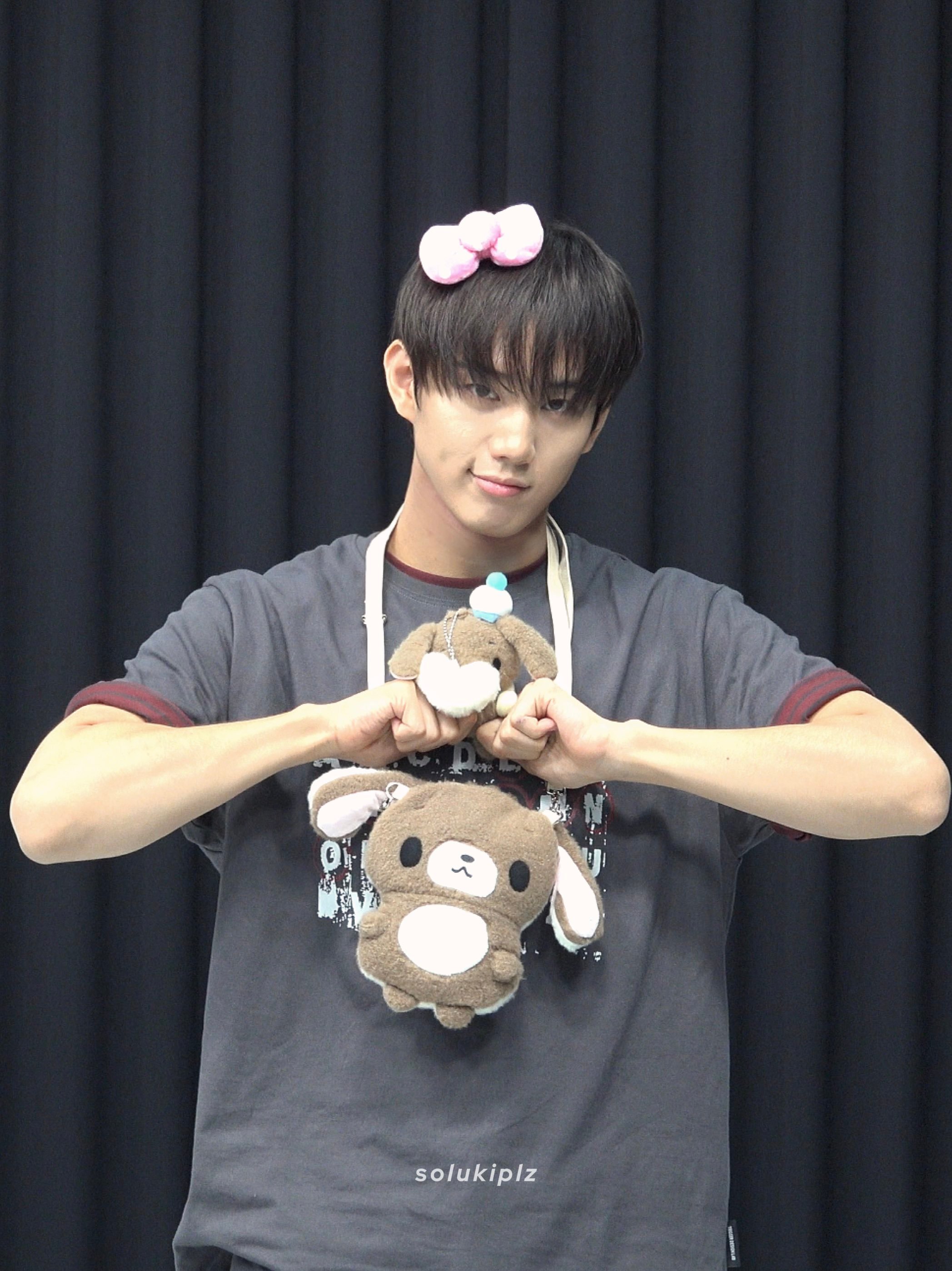 260620 高清 © solukiplz 