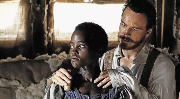 1626年后，有50万名黑人被卖到美国做黑奴，女黑奴被奴隶主性侵后，生下的孩子也