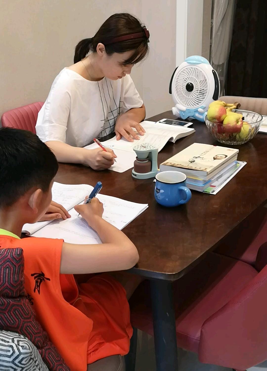 “不合格父母”行为表出炉：你是什么父母，娃长大后就是什么命
父母是孩子最好的老师