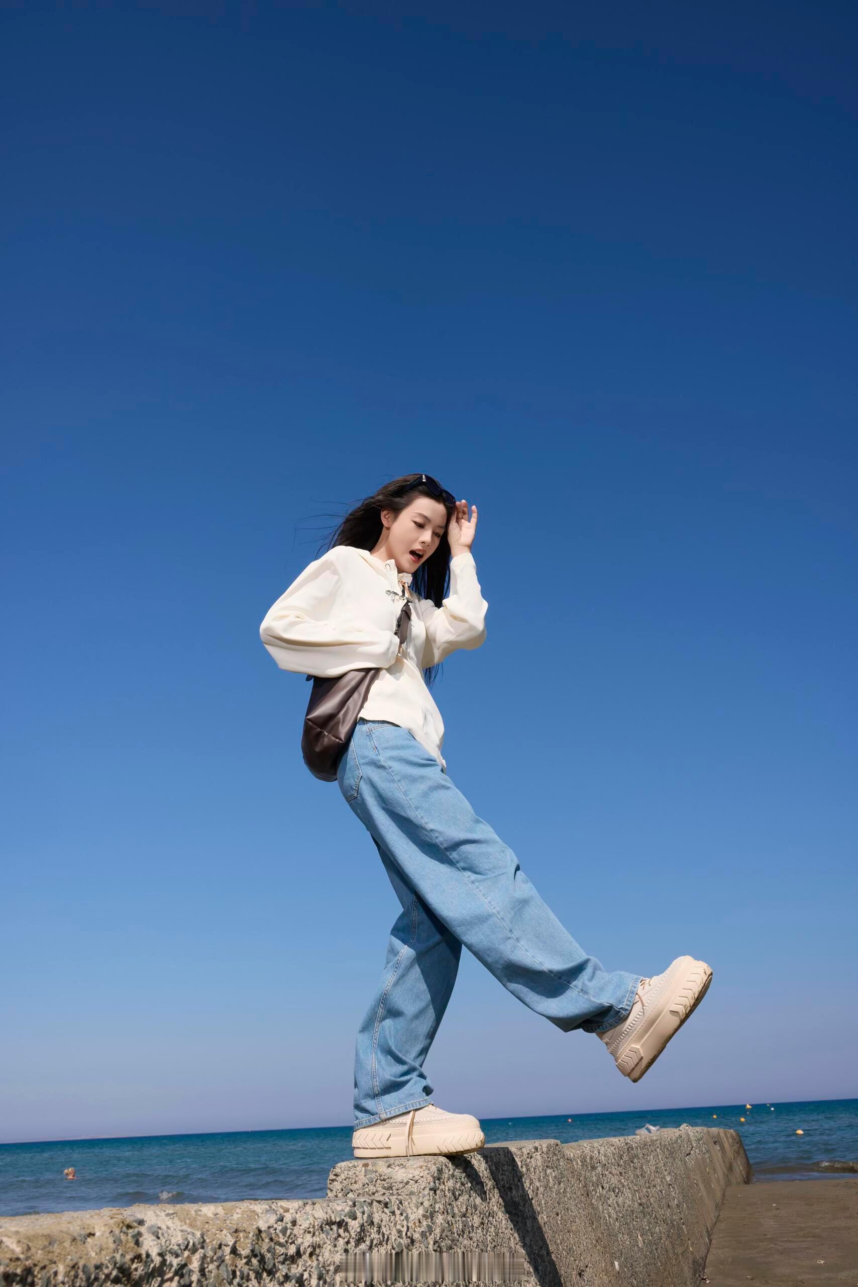 陈丽君埃及转机延误盘照片给粉丝发福利啦，拍照只会傻站比耶的有福了，来和君君解锁拍
