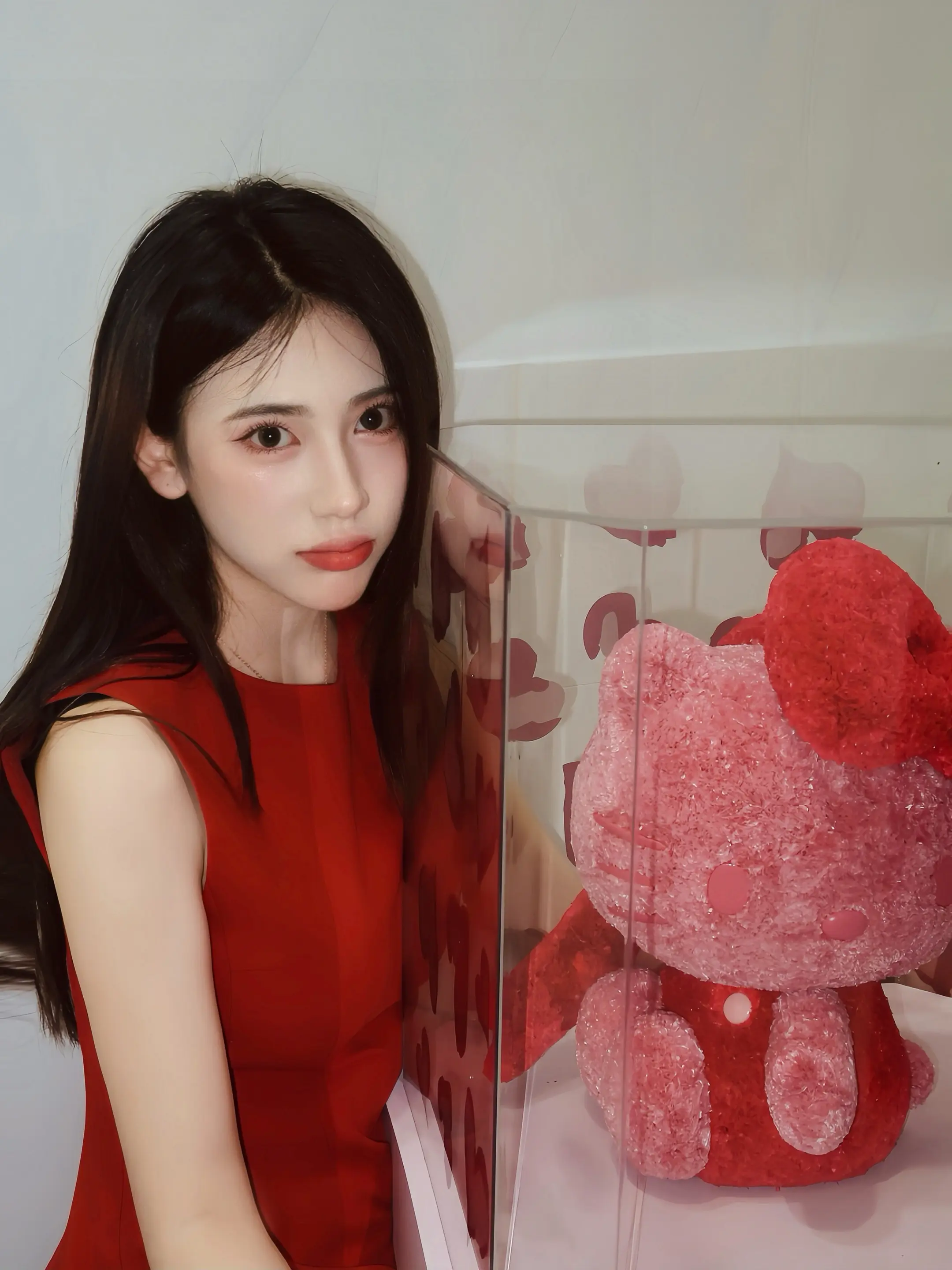 今天喷的的香奈儿嘉伯丽尔天性 非常符合我19岁的年轻 娇气 明媚 张扬