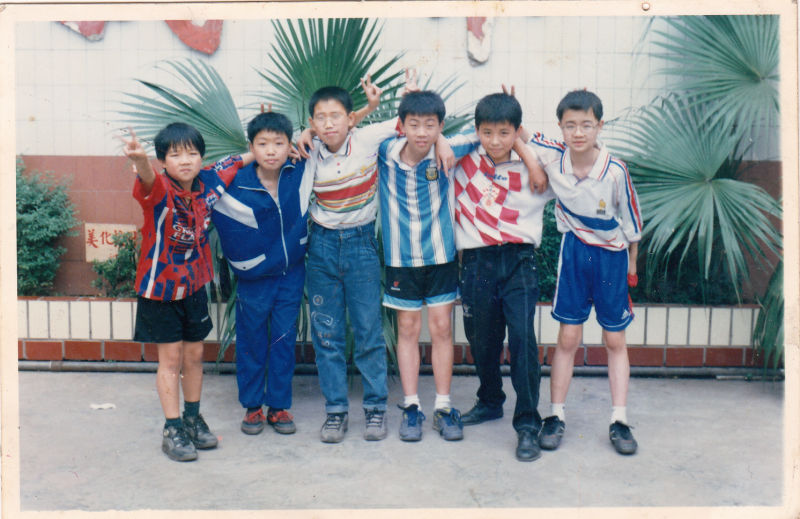 世界杯要开始了，博主看的第一届是98年法兰西之夏，那个时候的中小学生真是为足球疯