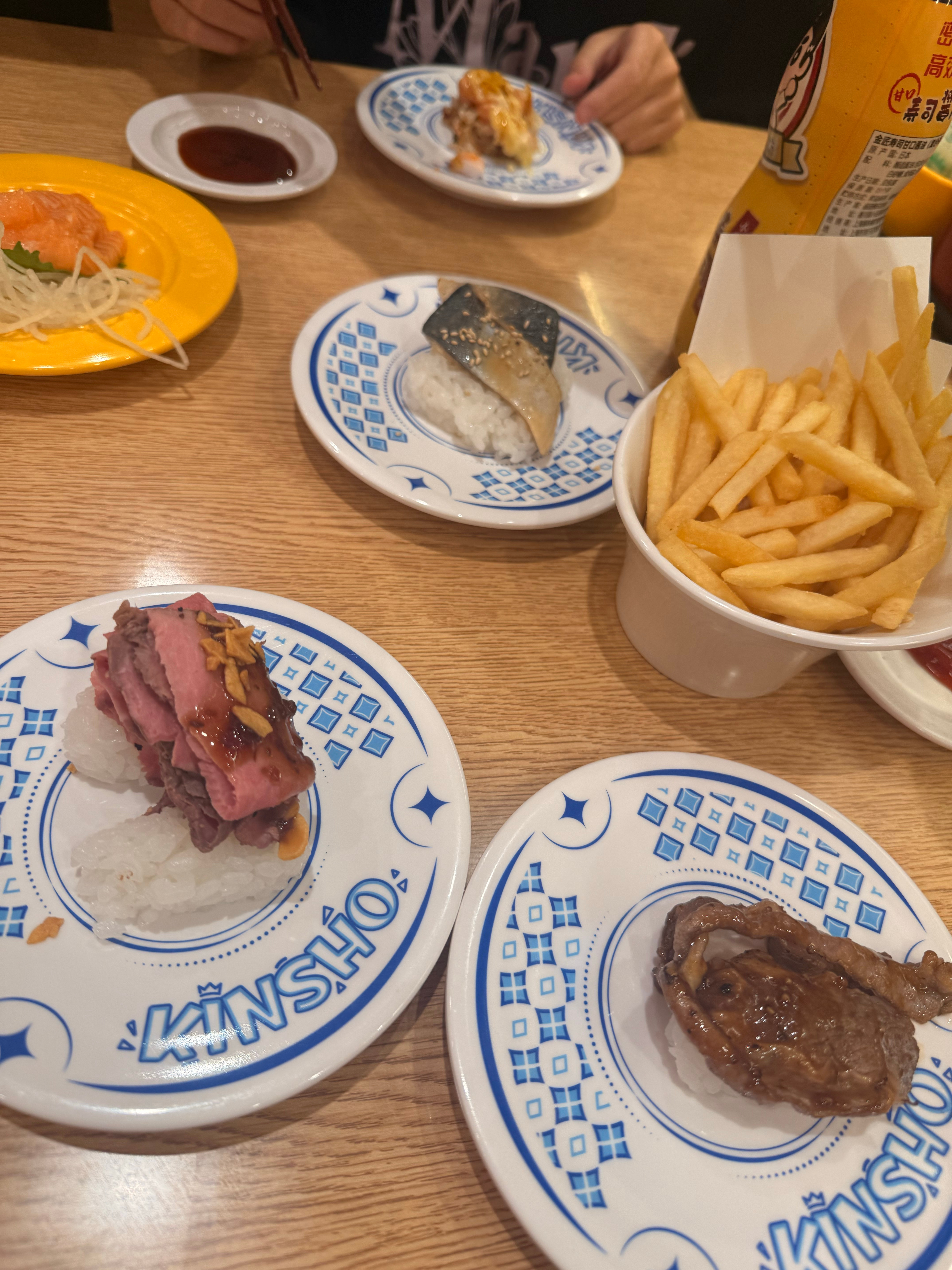 金匠寿司不错，小孩子很喜欢 