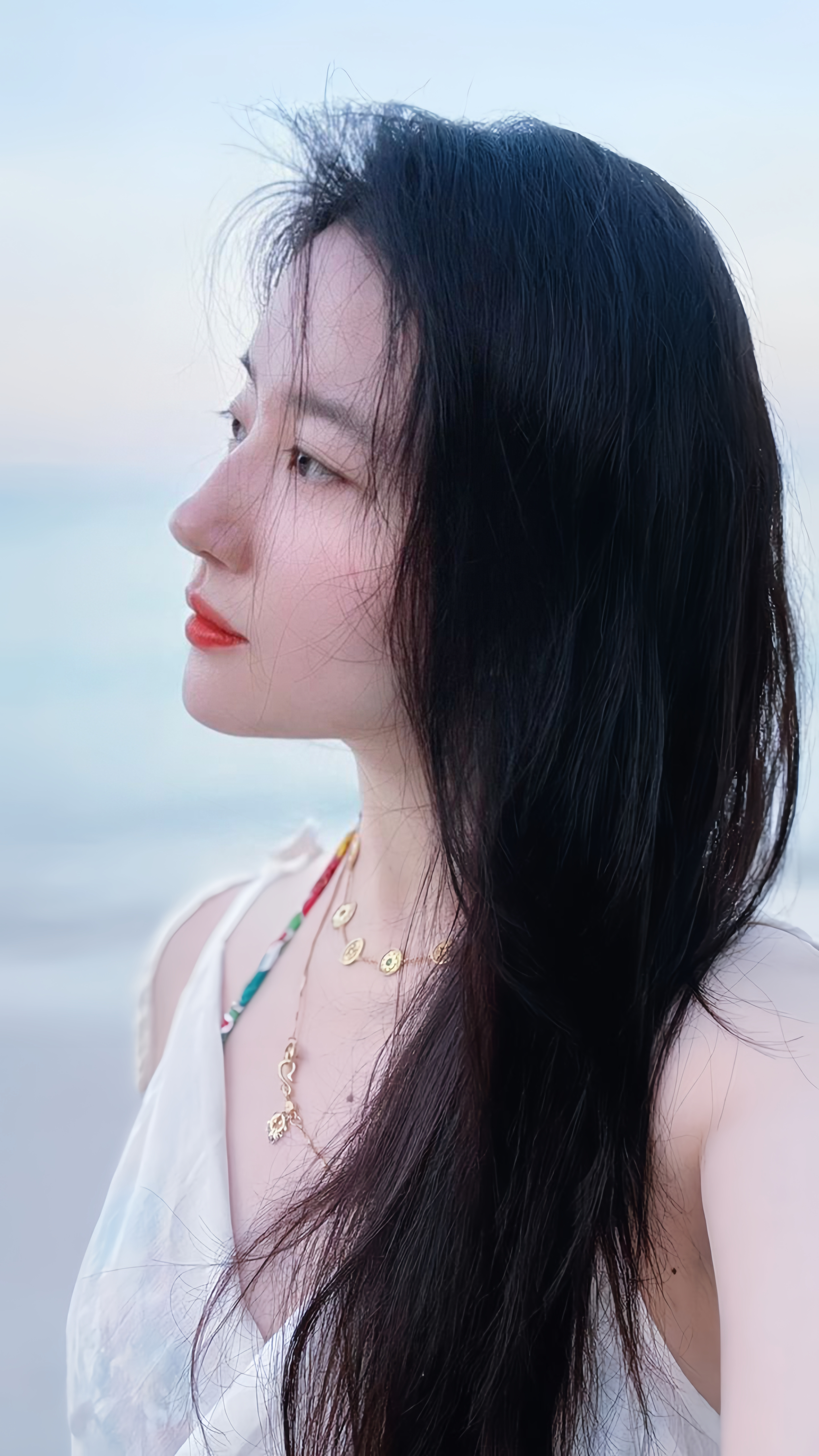 存一波度假仙，刘亦菲的美貌才称得上是天赋啊🥰#刘亦菲度假十八宫格# ​​​