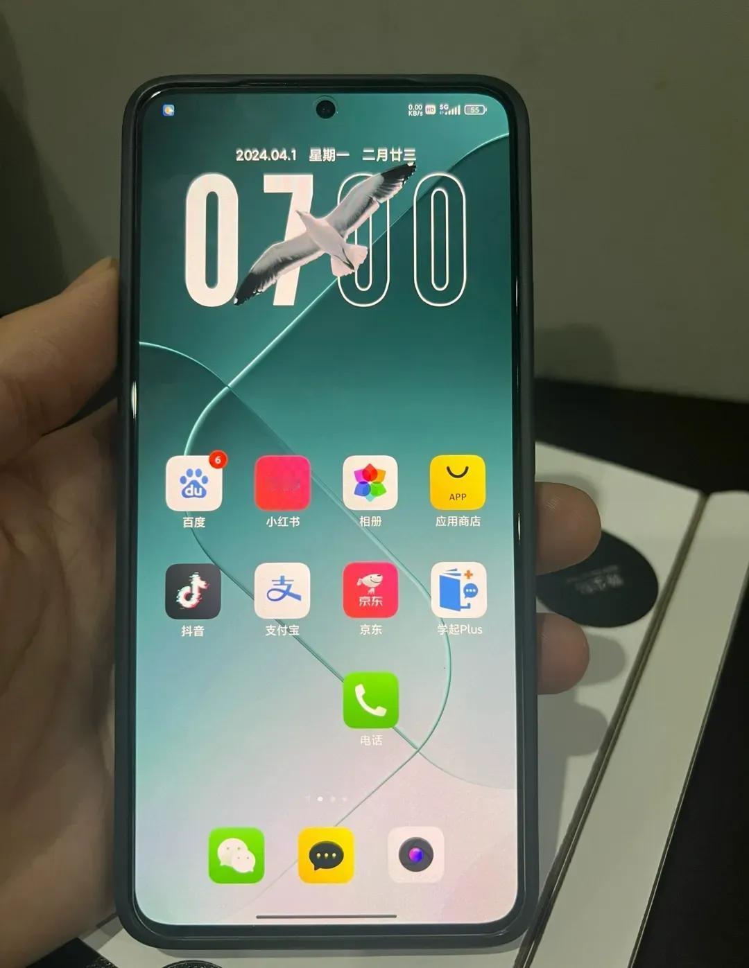 讲真，选择手机这事儿，真的得精明点，别轻易做了冤大头。现在市场上的手机，价位各异