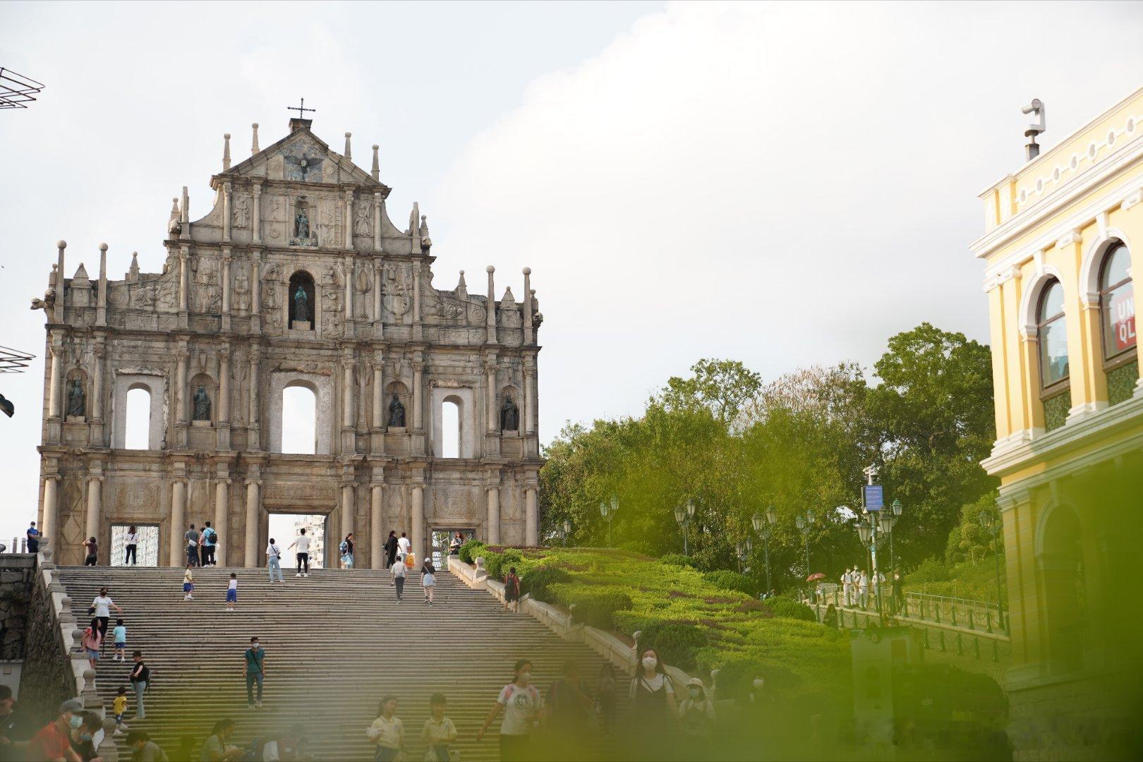 为了它澳门值得一去再去 还在纠结年末去哪儿旅行？不如安排一下澳门！！这座城市不仅