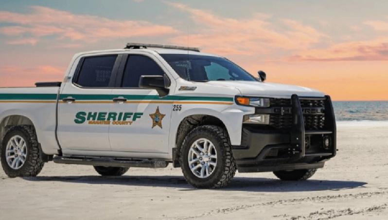 美国佛罗里达州马纳提县警长办公室昨日（20 日）公布，当地一名女子因涉嫌在同一天