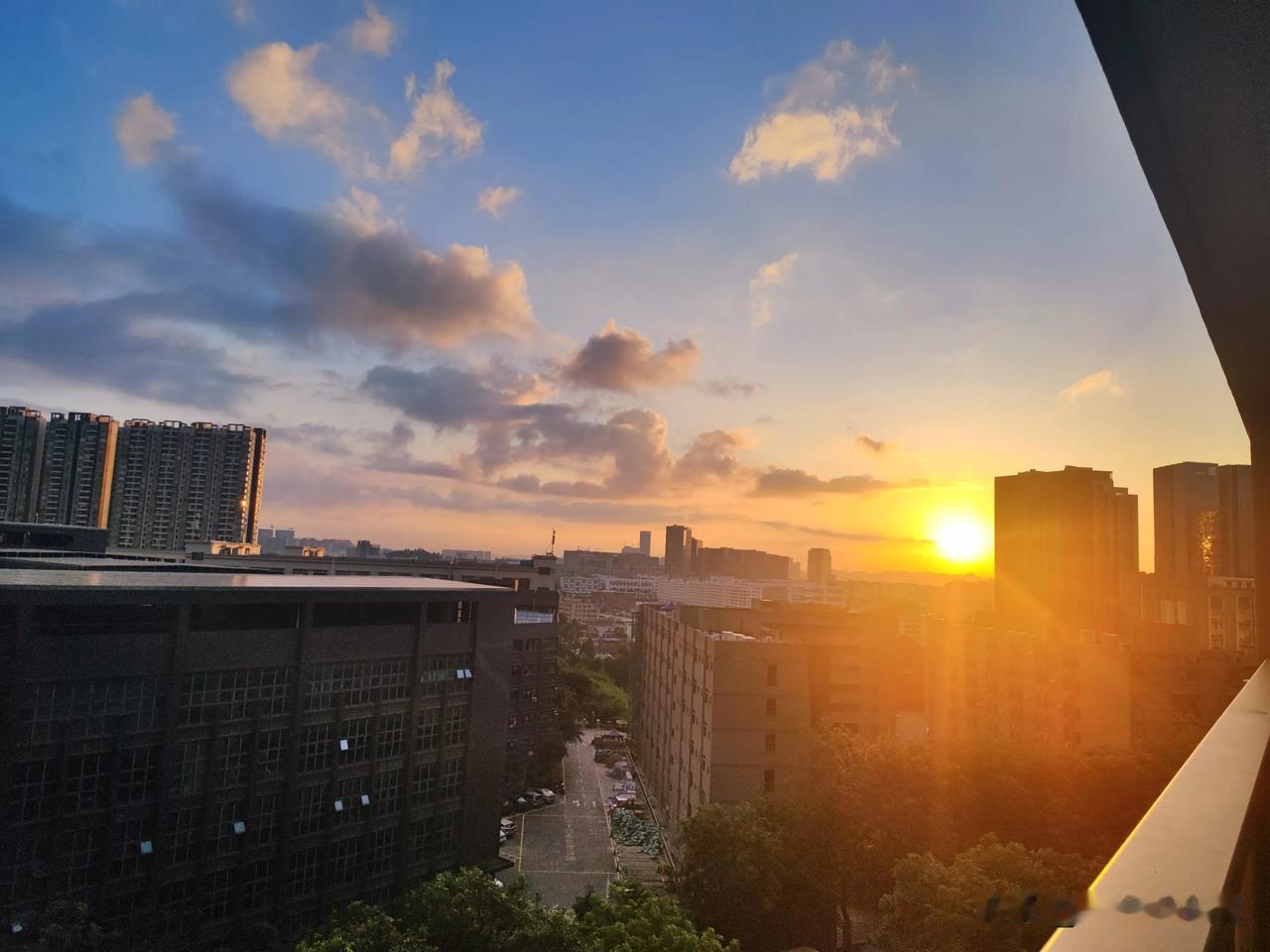 #记录我的2024# #深圳打工故事# #打工人的日常#  今天感觉身体稍有不爽