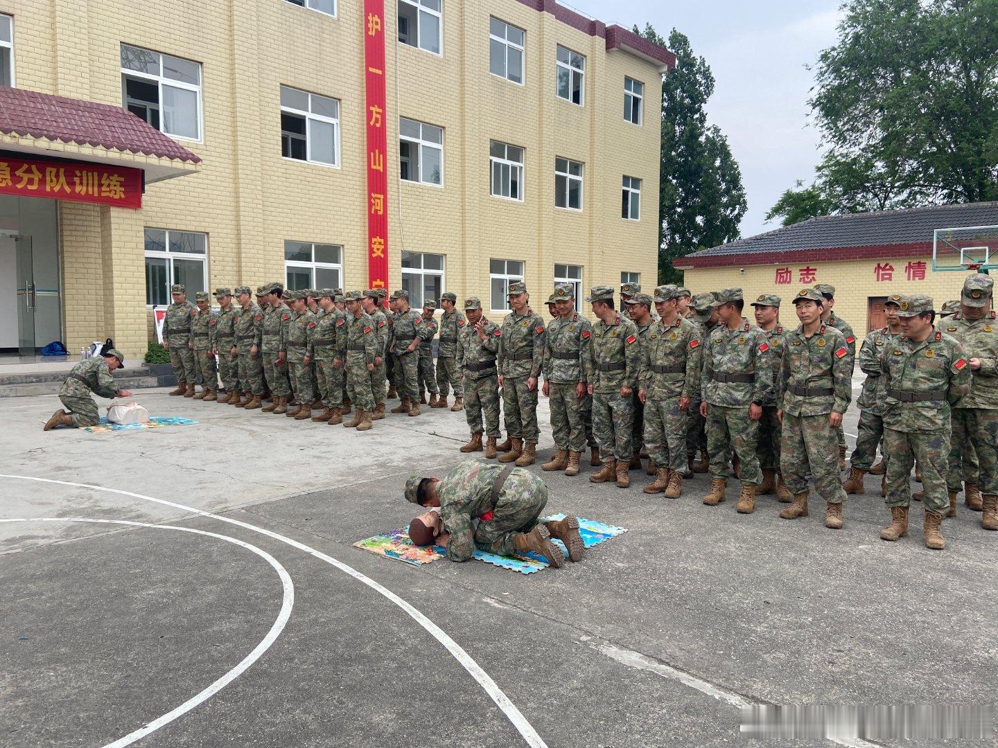房县 持证上岗！140名民兵成为应急救护员十堰爆料 房县新闻网讯 通讯员 陈忠海
