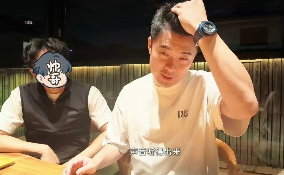 陈赫孙艺洲爱情公寓售后曾小贤吕子乔线下聚餐他们俩凑在一起，我就觉得特别欢乐。哪怕