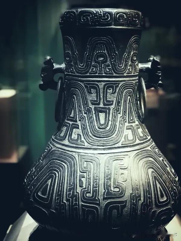 神秘的上古图腾，这些常见纹饰，藏着不为人知的文化密码
 
我们日常所见的玉佩纹样