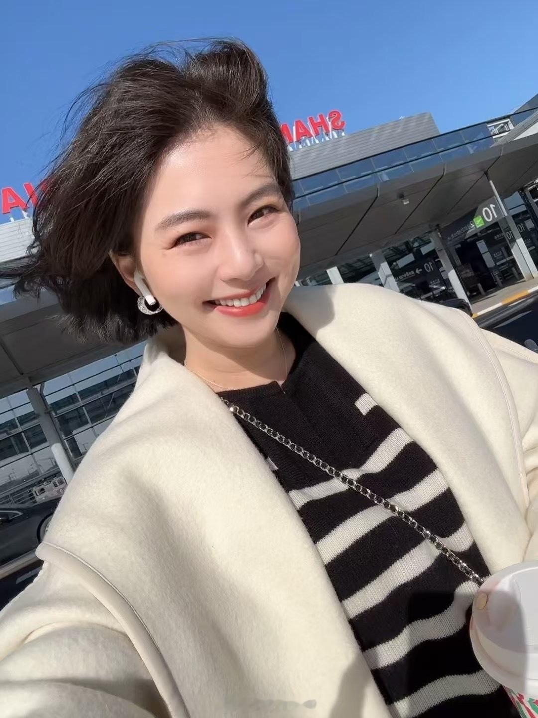 SabrinaLifeStyle[超话]   开会到2am6am起床拍摄🎬现在