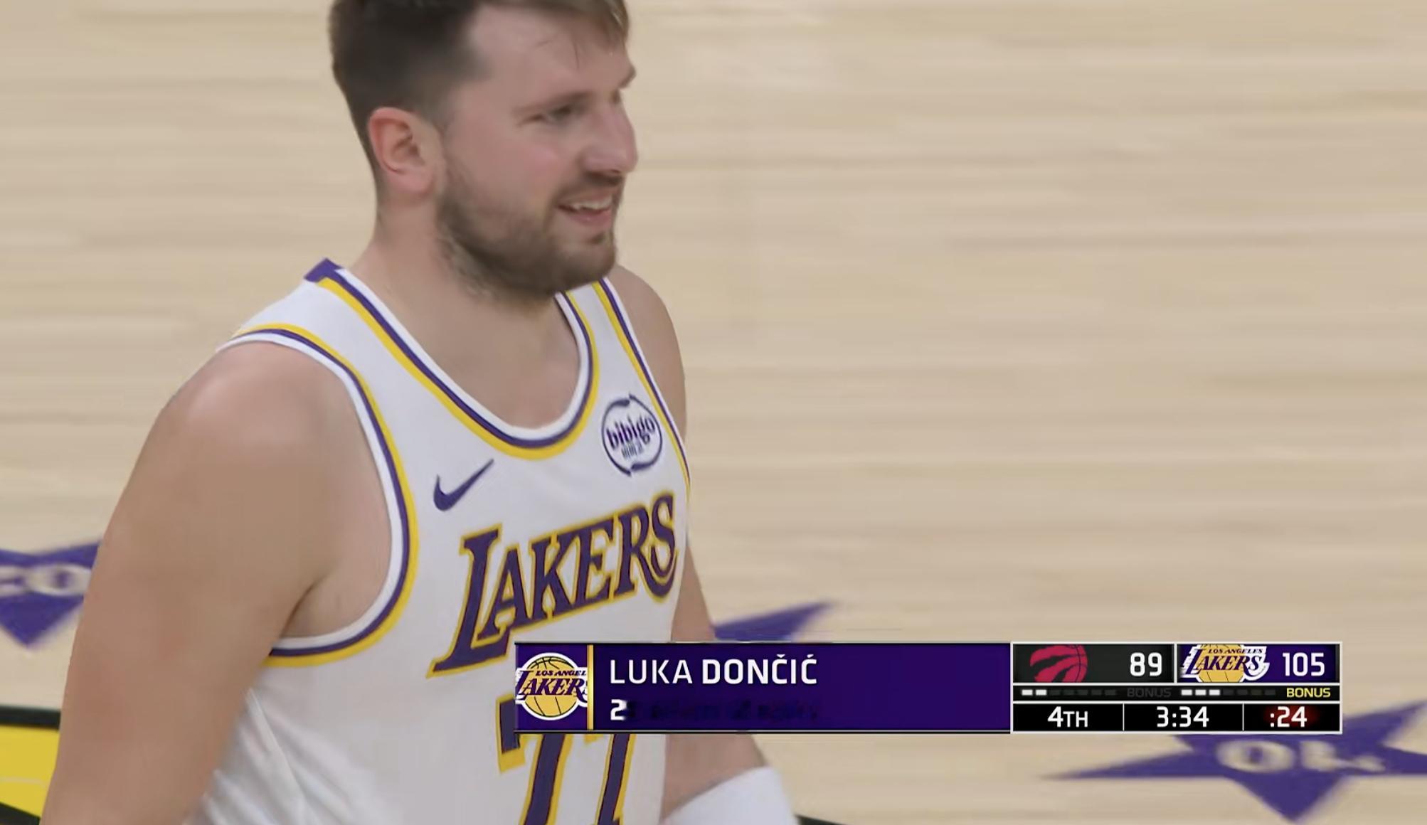 东契奇第4次犯规 