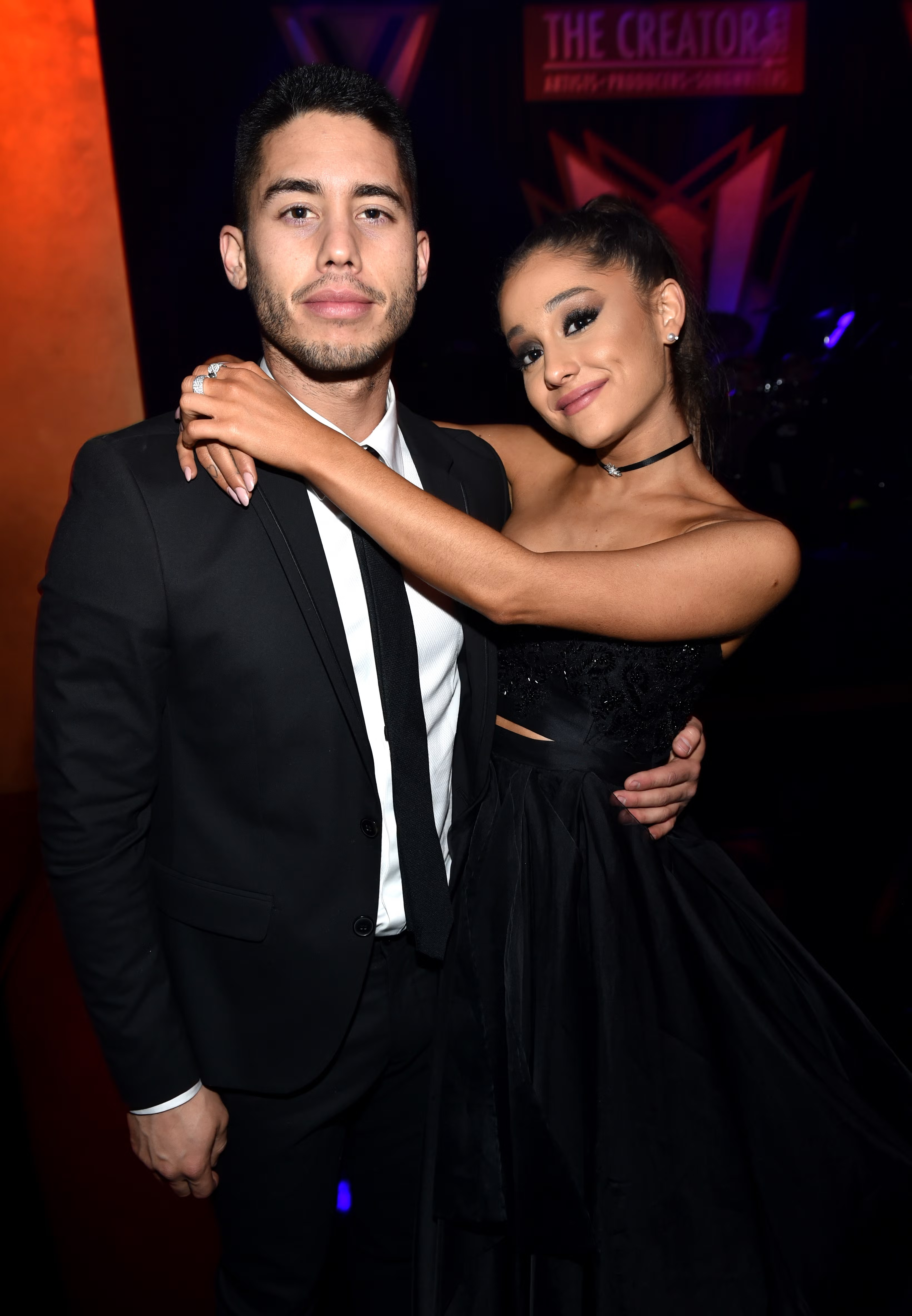 OMG！据People和TMZ，A妹Ariana Grande和前男友Ricky