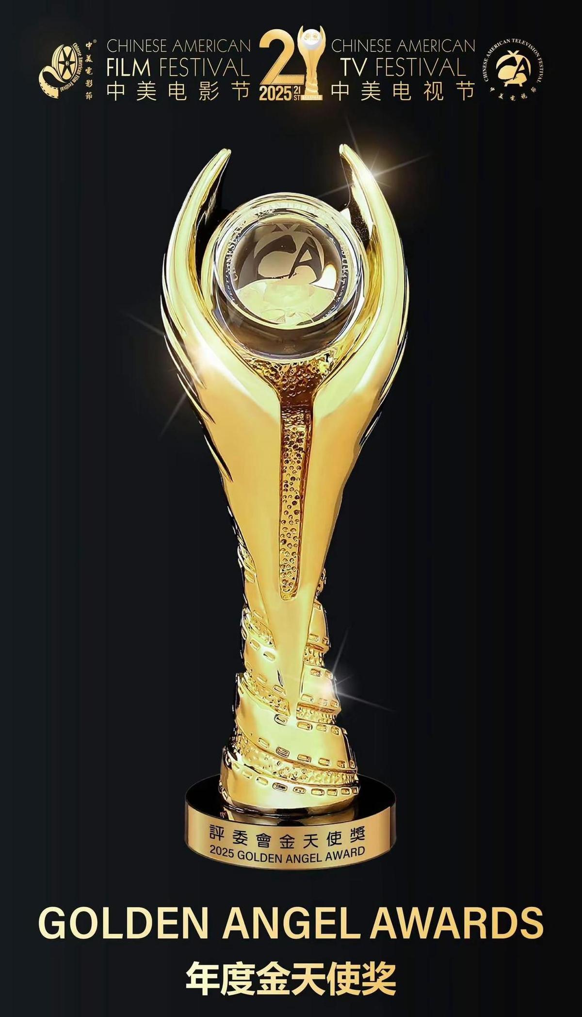 韩立没靠爹，没靠buff，一锄头一锄头挖出条仙路。
剧没爆特效，没炒CP，把一本