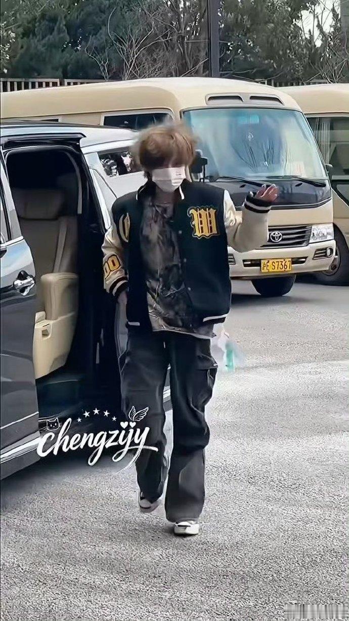 鹿晗重返综艺届了？ 