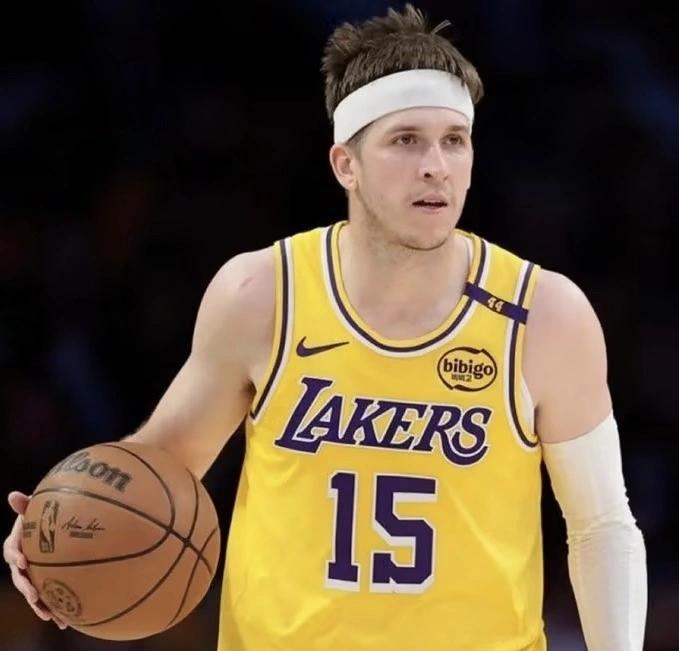 G4惨败19分，G5湖人却迎回了场均23+5+5的里夫斯，为什么反而有人为湖人担