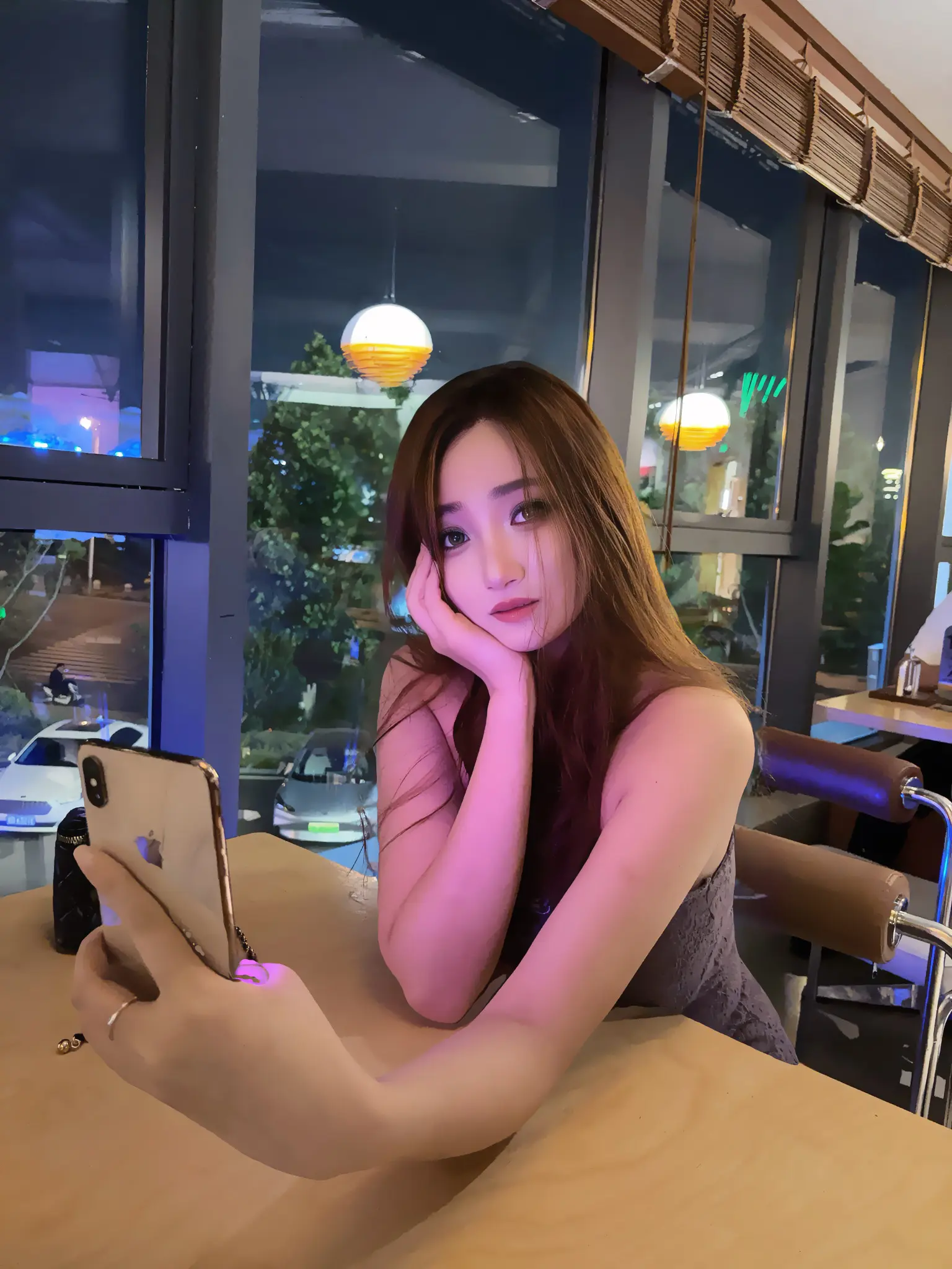 别看我在微信和你嘻嘻哈哈 要是见面发现你长的丑你就完了