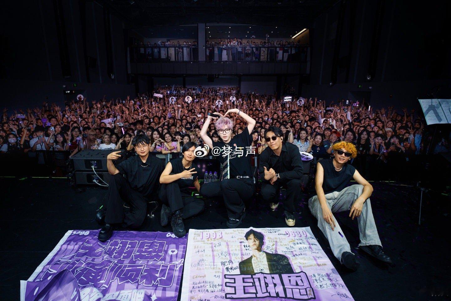 实力唱将终将闪耀！王翊恩从livehouse出发，凭借多首爆款金曲成功登陆体育馆