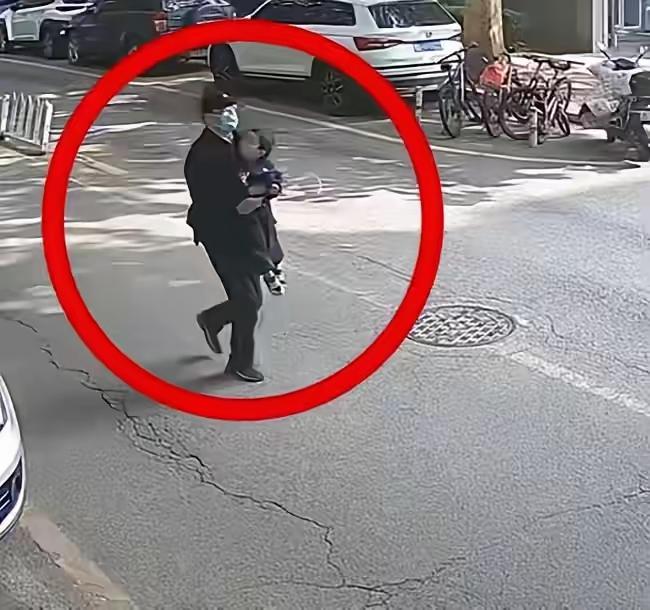 清华女博士遇糟心婚姻，

    骨肉分离太让人痛心
 
     若非正规媒体