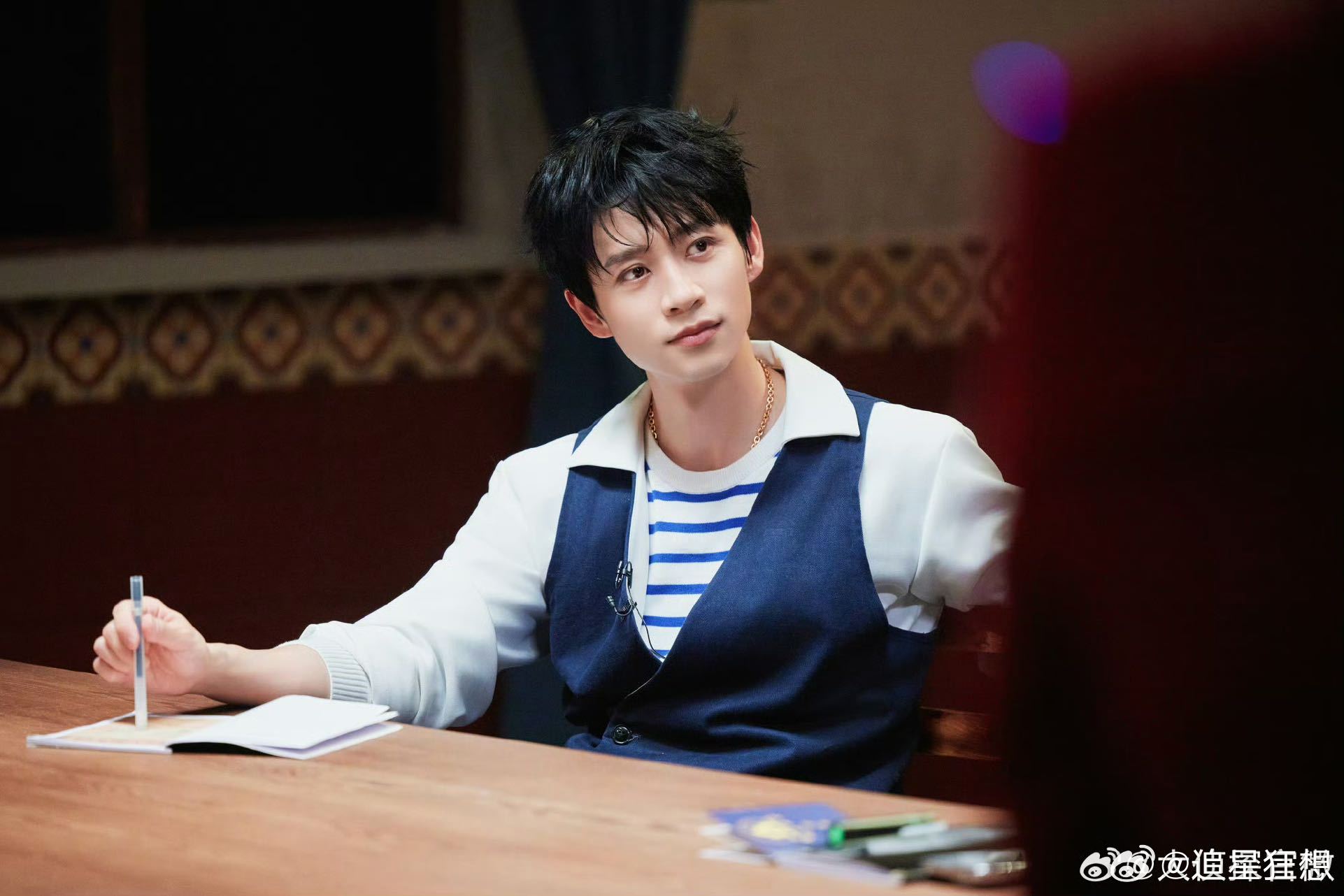 魏晨一句话陈哲远天塌了大侦探 从得意到破防只需一句话！陈哲远炫耀糖饼，魏晨淡定拆