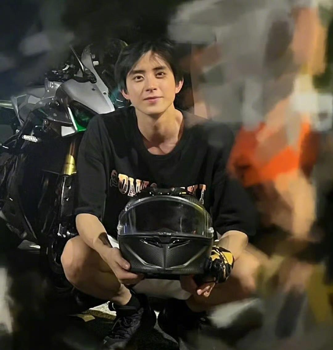 敖瑞鹏参加过22年重庆山火救援这个敖瑞鹏[good][good][good] ​