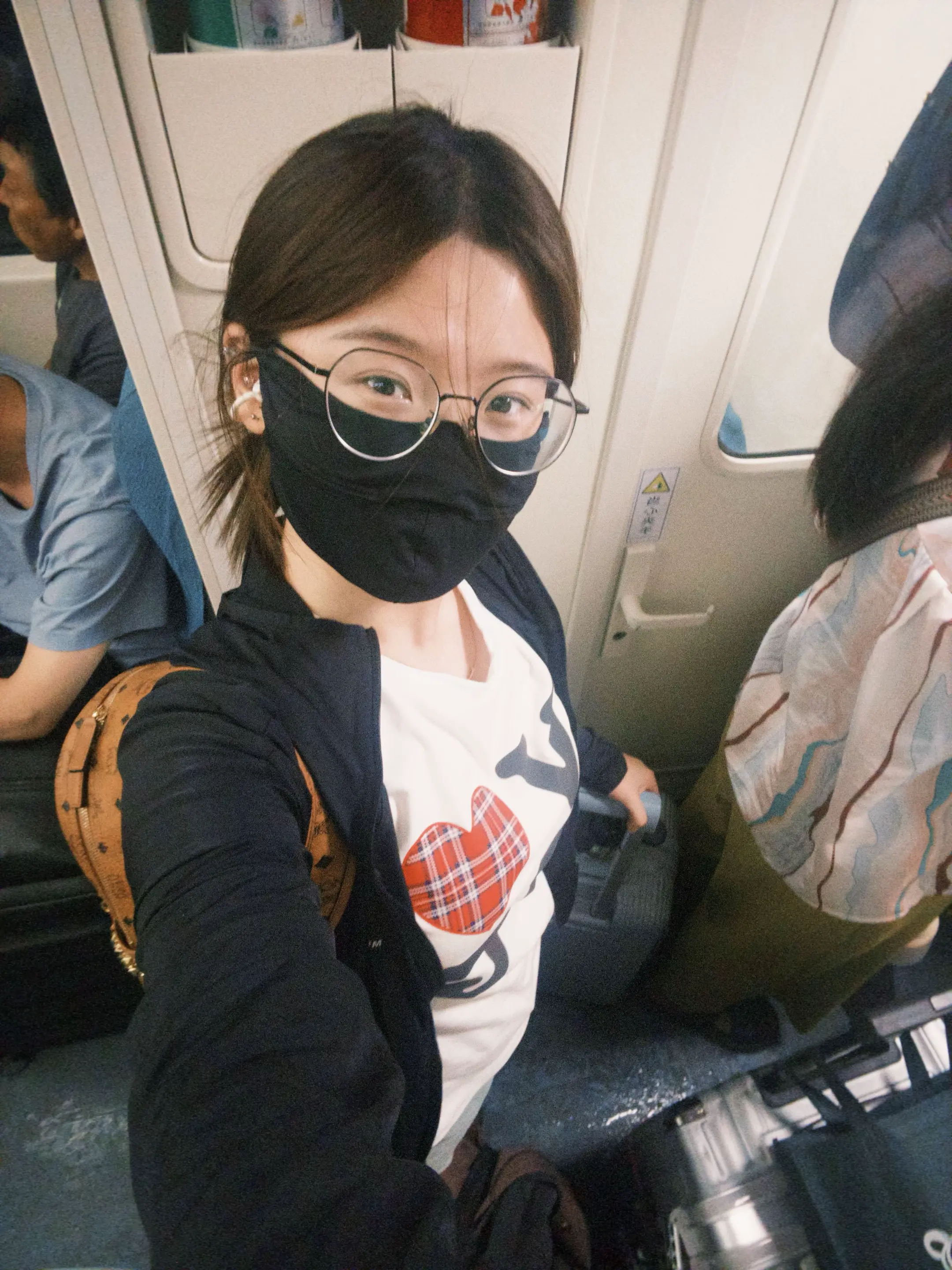 她越是暴露缺点我越是觉得她完美