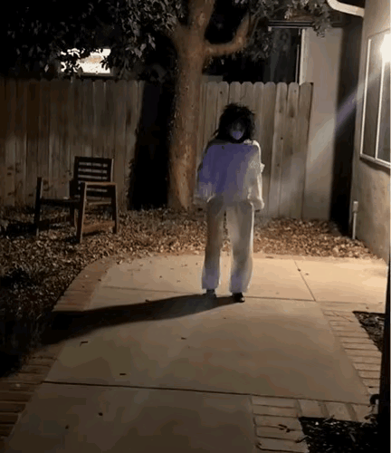 只要胆子大，贞子休产假[泪奔]
模仿的挺逼真[泪奔]