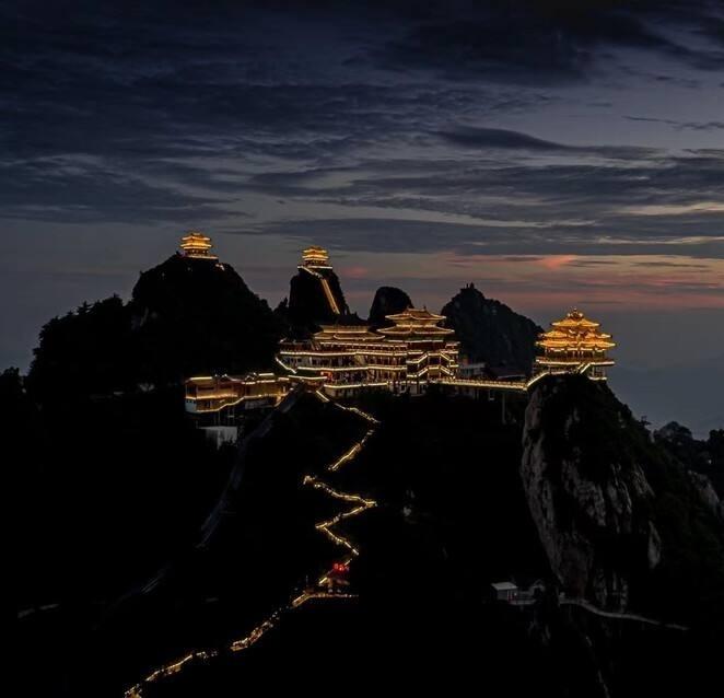 老君山