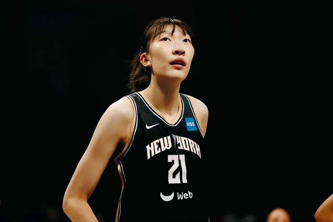 79：67 大胜康涅狄格太阳，韩旭替补 15 分钟拿到 4 分，我看懂了她为什么