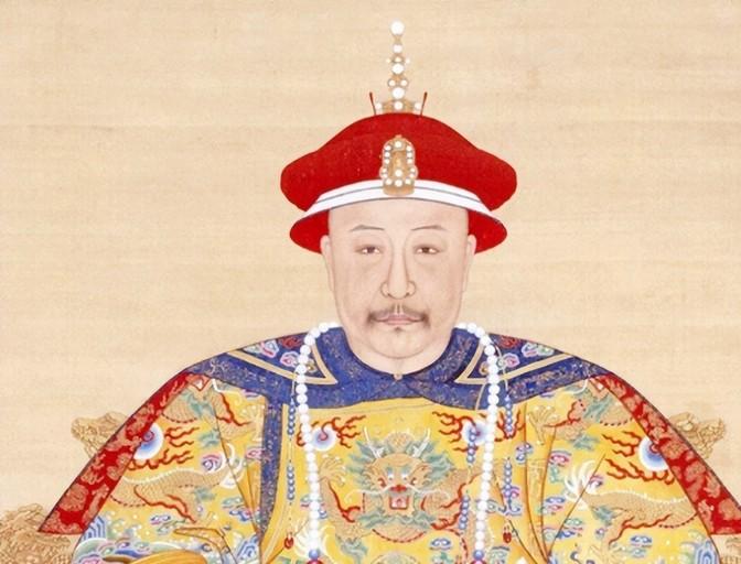 1796年，85岁的乾隆突然将皇位传给了儿子嘉庆，这让他的宠臣和珅彻夜难眠。和珅