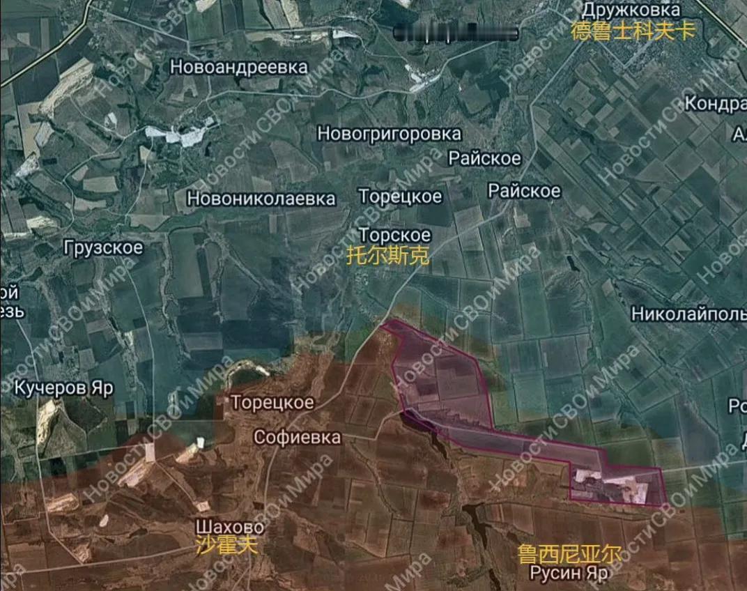 俄军中部集群在鲁西尼亚尔以北占领了15.5平方公里地盘，逼近托尔斯克。
俄军中部