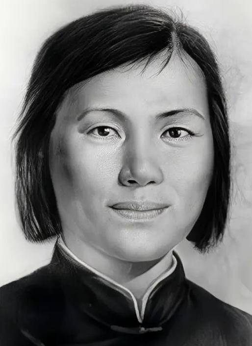 1949年，当解放军冲进渣滓洞监狱时，发现血泊里有一女子抱着个小女婴，她的后背朝