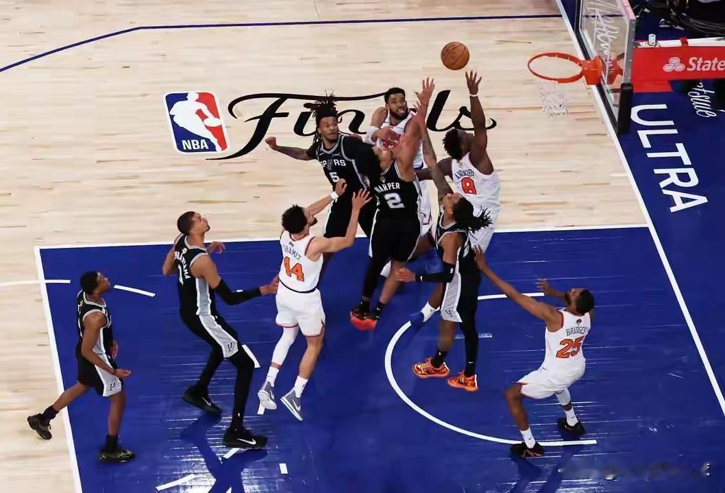NBA名宿卡梅隆-安东尼真是太敢说了！今天安东尼在参加的一个节目中，聊到了尼克斯