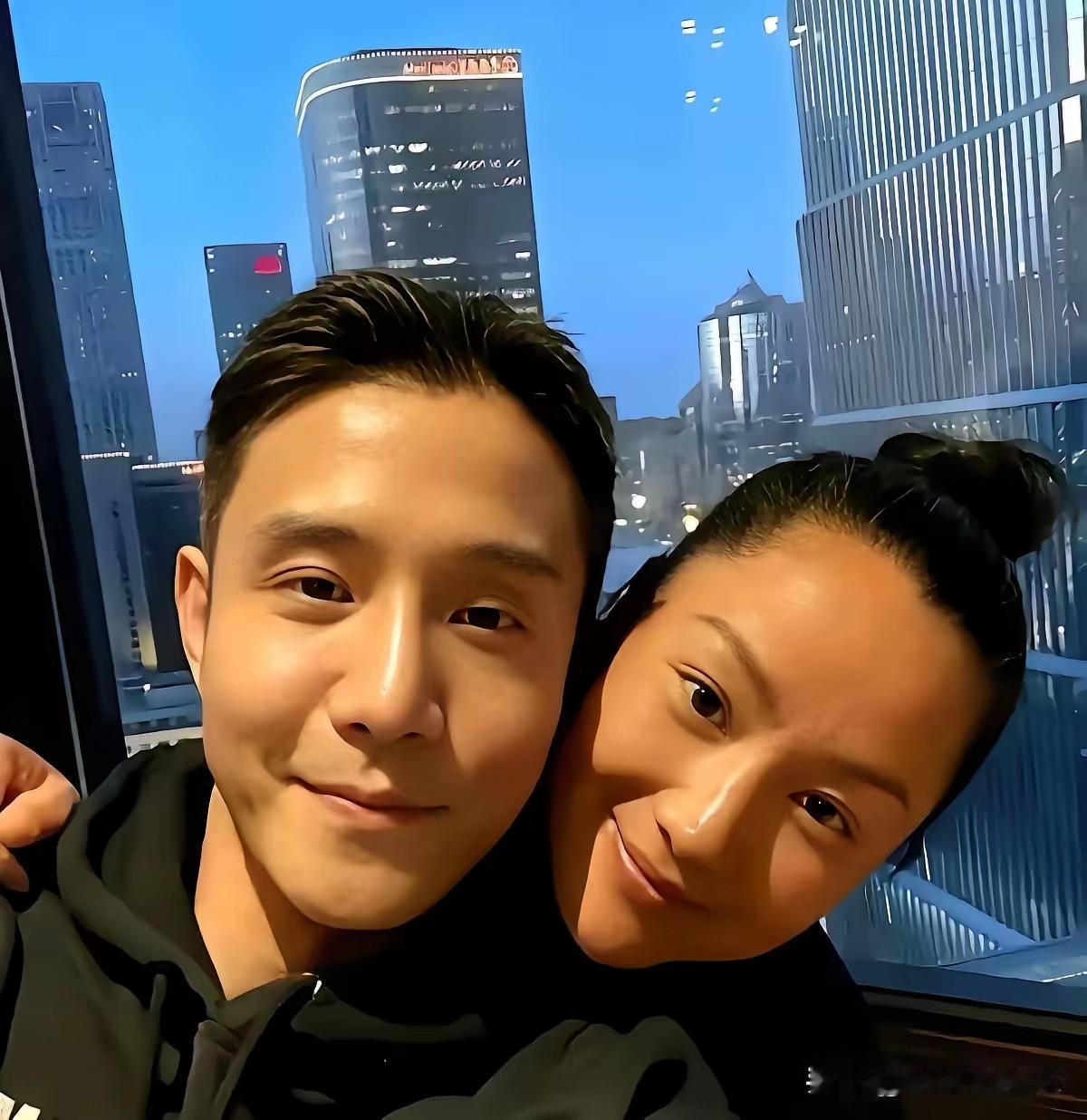 看到瞿颖已经有喜欢的人了，她和胡兵做了三十多年的好朋友，真的是一段让人意难平的娱