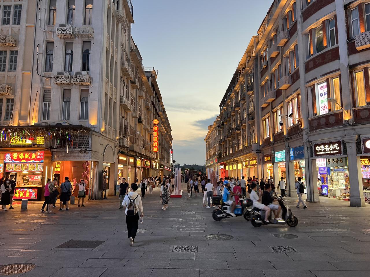 为何说在厦门中山路穿行处处感受不同风情？中国很多城市都有中山路， 而且都有历史，