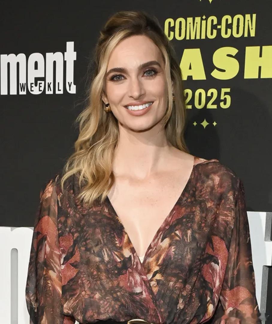 CBS预订新喜剧剧集《永生所爱》（Eternally yours）。该剧由美版《