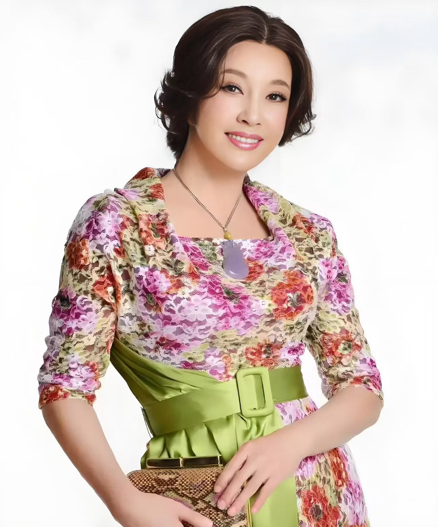 演过武则天的人格局就是不一样 刘晓庆做客鲁豫访谈通透感拉满，从不记恨他人，懂得理