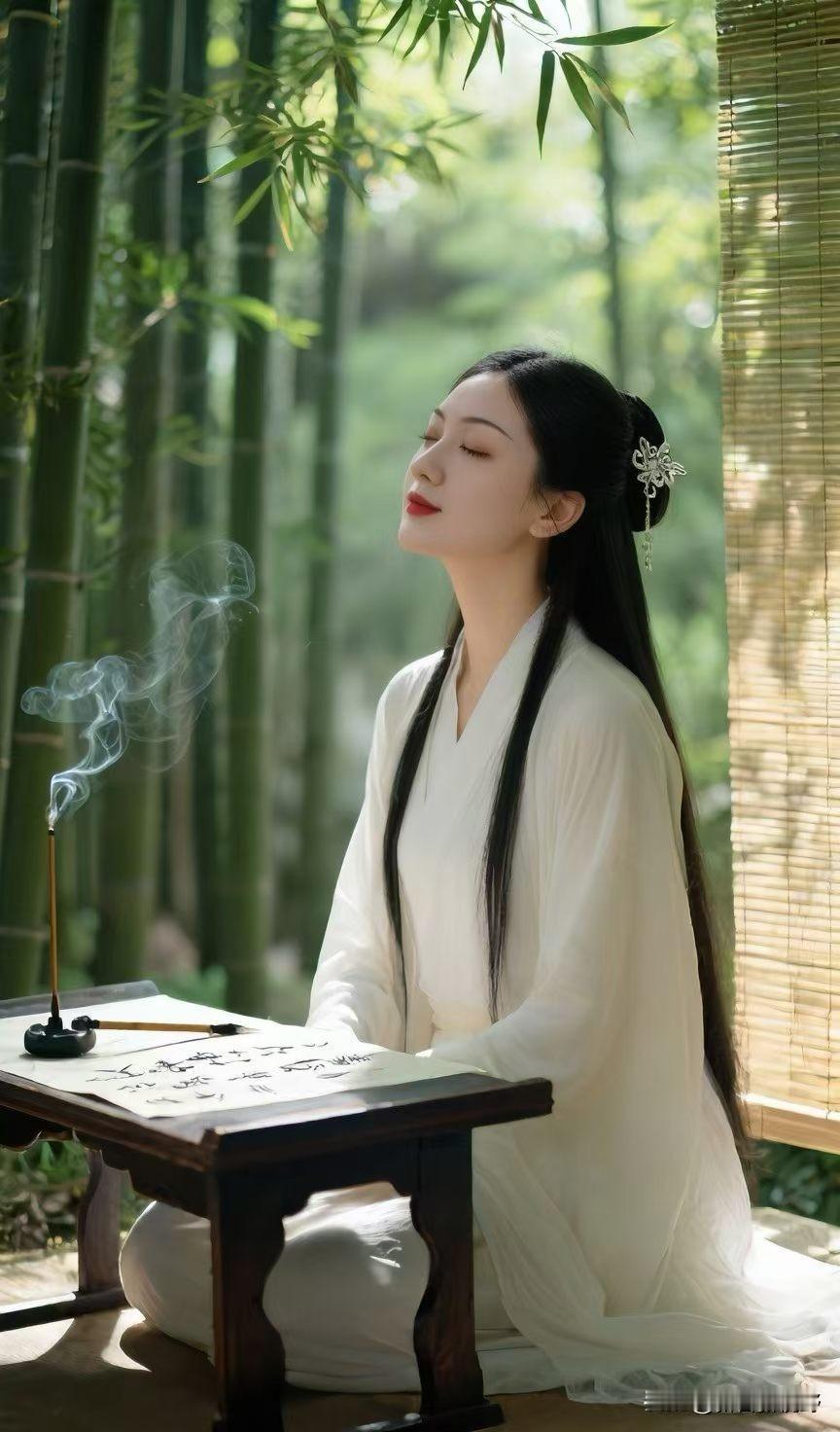 竹林深处，静心书写，感受时光的宁静与美好雨后云风景系列 你在西安吃过最好吃的小吃