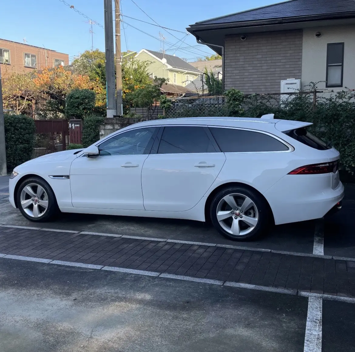 英伦绅士🚗。这车身，还有比它更优雅的瓦罐车吗？🚗旅行车