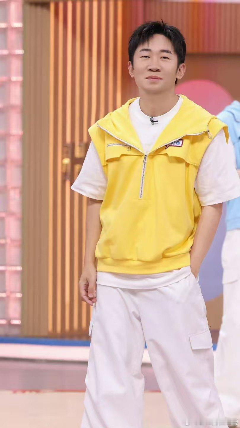 魏大勋杨迪有在认真卡点 你好星期六魏大勋杨迪 disco 摇摆舞卡点封神，看完忍