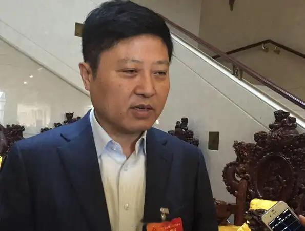 南航富璞岩被查南航股份公司新疆分公司原总经理富璞岩涉嫌严重违纪违法，目前正接受中